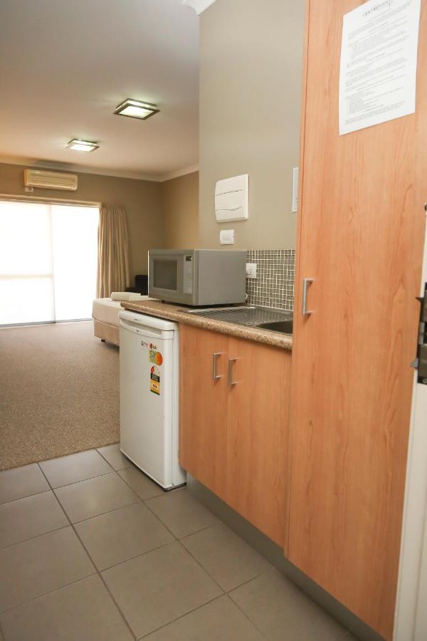 Centrepoint Apartments กริฟฟิท ภายนอก รูปภาพ