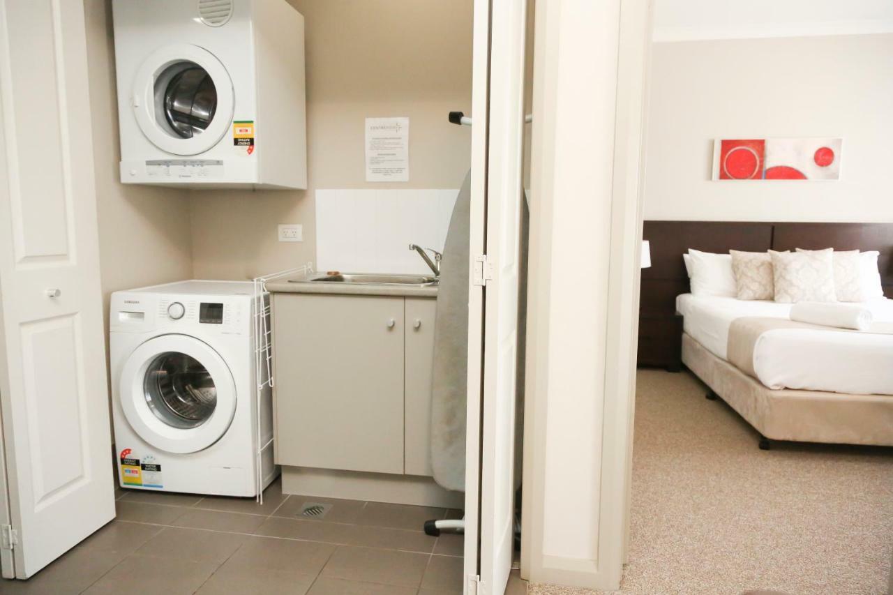 Centrepoint Apartments กริฟฟิท ภายนอก รูปภาพ